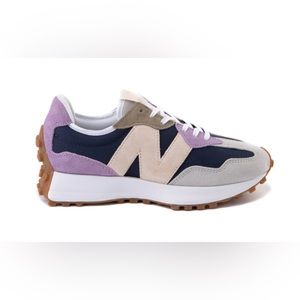 NEW BALANCE 327 worn a few times little wear on suede super comfy!